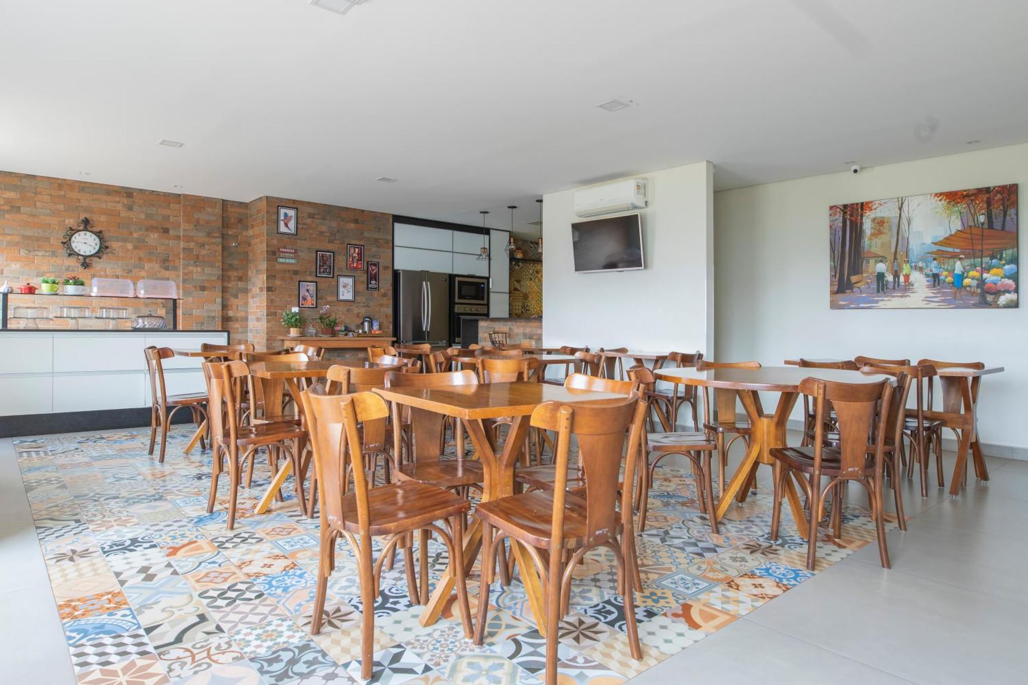 Oyo Tropical Confort Hotel, Brasilia 4*