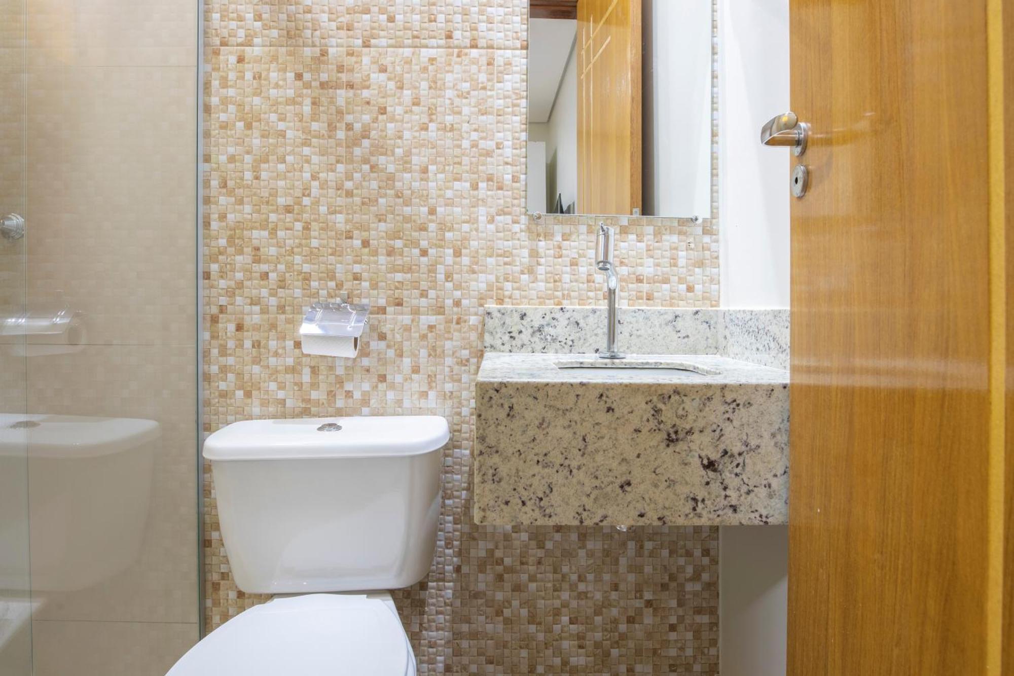Oyo Tropical Confort Hotel, Brasilia Hotel 4*
