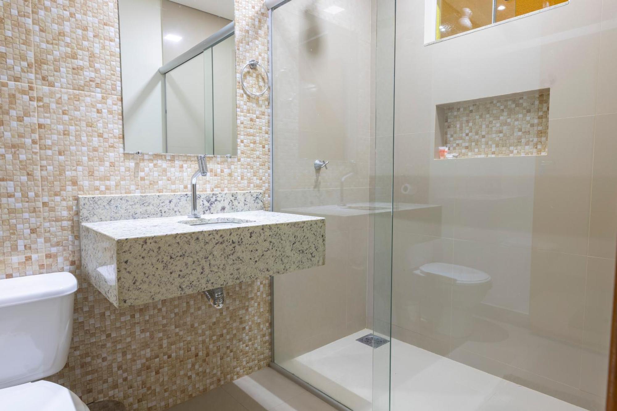 Oyo Tropical Confort Hotel, Brasilia